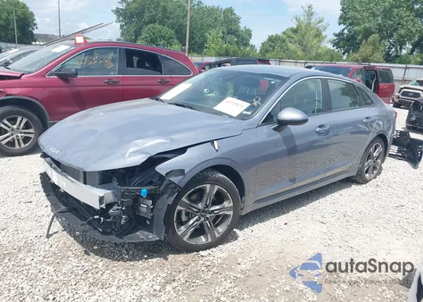 2022 Kia K5 Lxs z USA, uszkodzony, nr VIN 5XXG14J2XNG136385